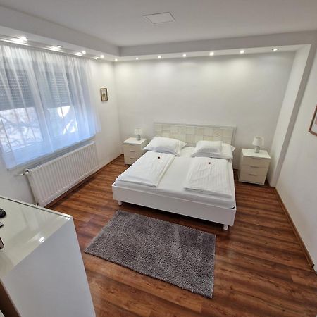 Matrix Apartman เบเกซซาบา ภายนอก รูปภาพ