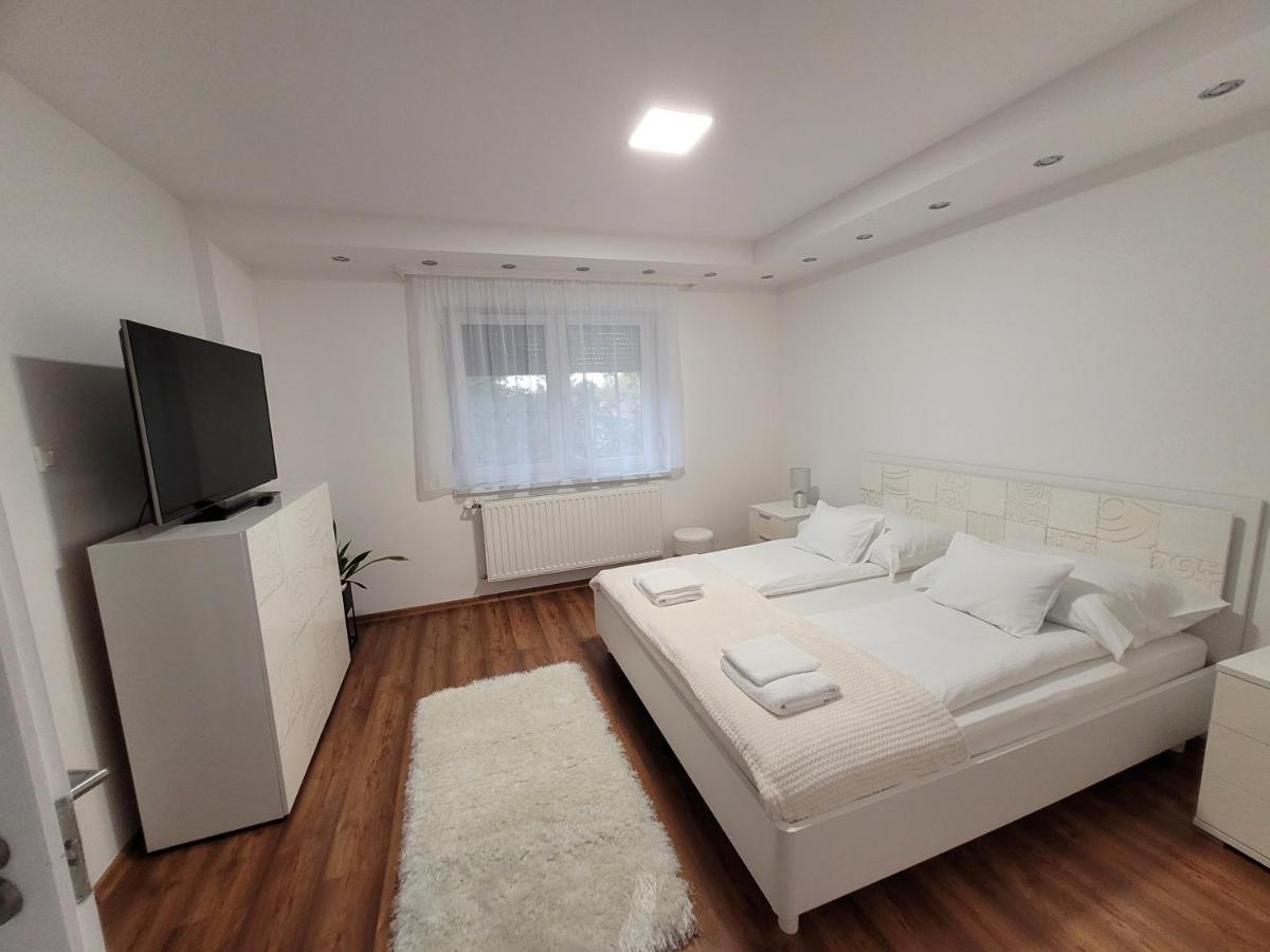 Matrix Apartman เบเกซซาบา ภายนอก รูปภาพ