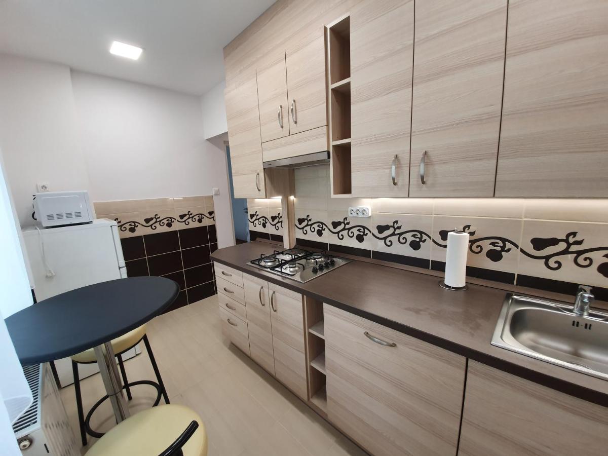 Matrix Apartman เบเกซซาบา ภายนอก รูปภาพ